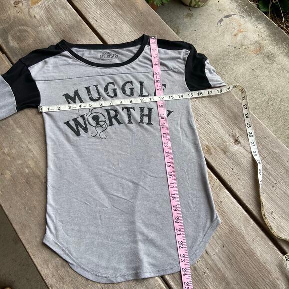 Fantastic Beasts Womens Juniors Tee XS Muggle Worthy Baseball Raglan Gray Black - Picture 9 of 9